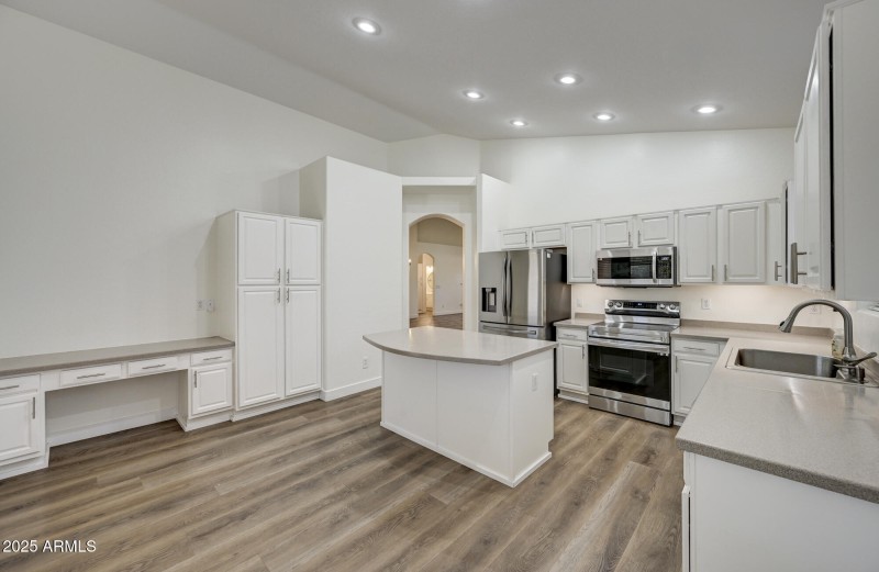 6646 E Rochelle Cir-16