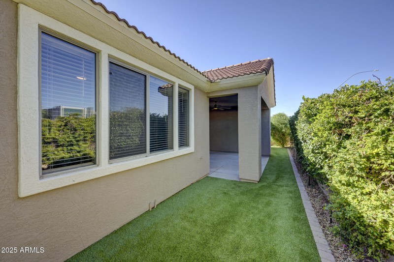 6646 E Rochelle Cir-37