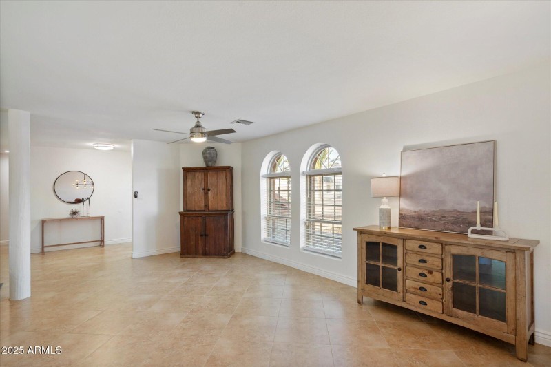 Open flexible great room