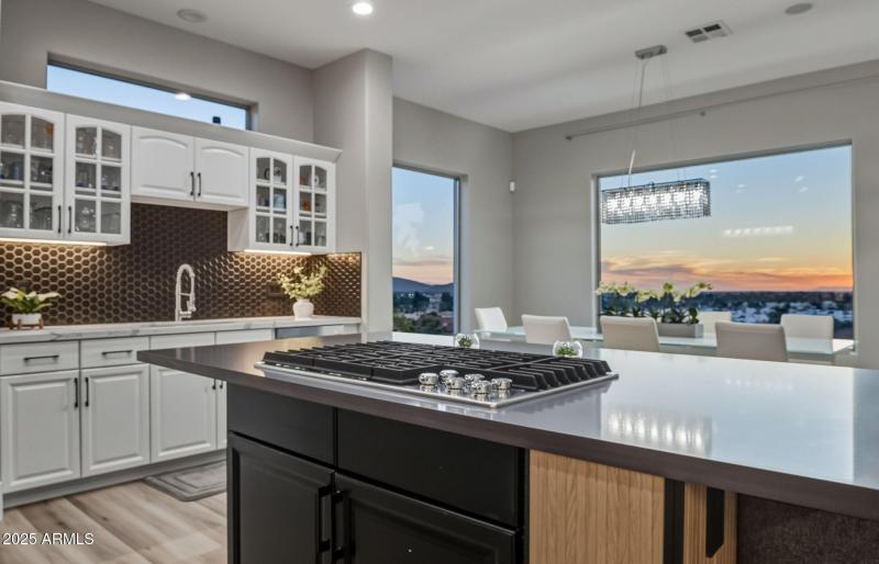 1-web-or-mls-18422 N 14th St Phoenix, AZ