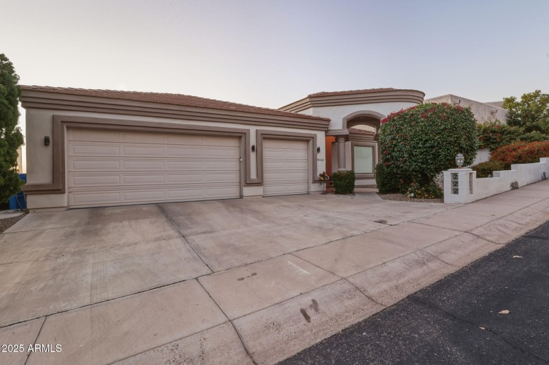 6-web-or-mls-18422 N 14th St Phoenix, AZ