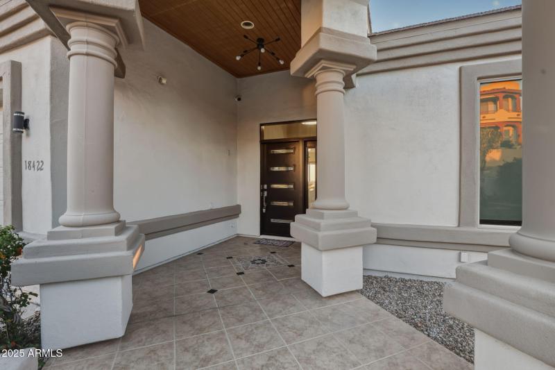 11-web-or-mls-18422 N 14th St Phoenix, A