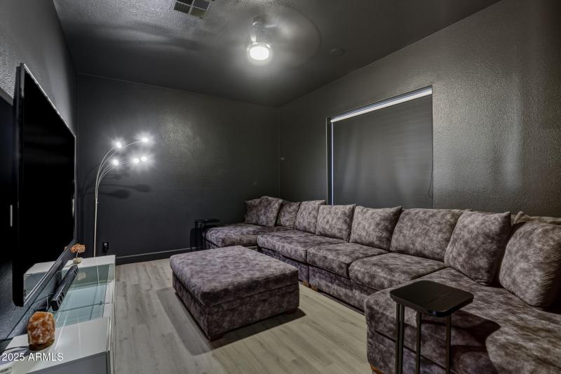 18-web-or-mls-18422 N 14th St Phoenix, A