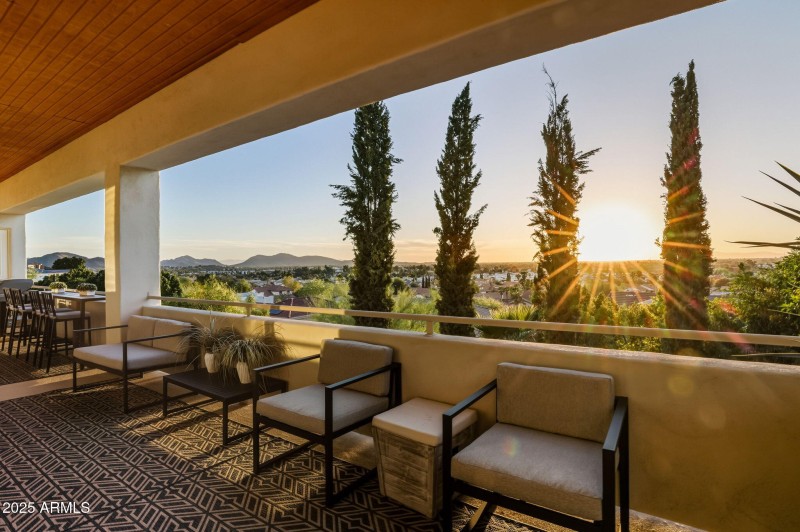 33-web-or-mls-18422 N 14th St Phoenix, A