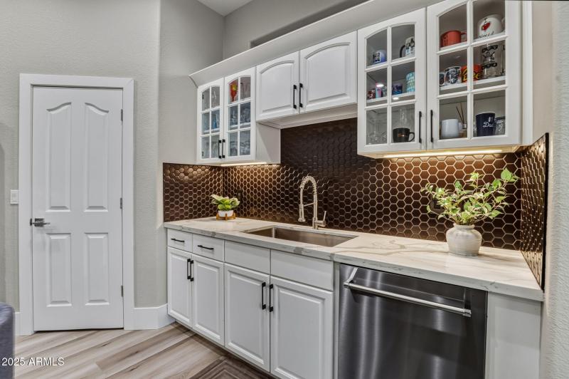 41-web-or-mls-18422 N 14th St Phoenix, A