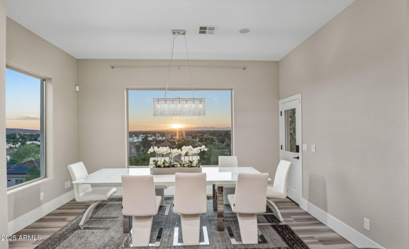 44-web-or-mls-18422 N 14th St Phoenix, A