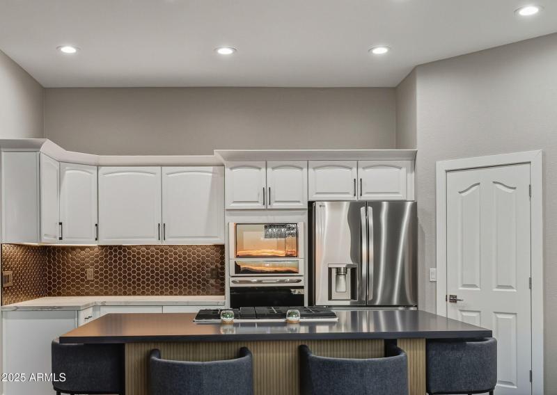 51-web-or-mls-18422 N 14th St Phoenix, A