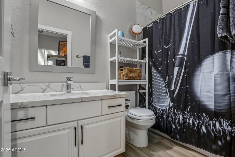 56-web-or-mls-18422 N 14th St Phoenix, A