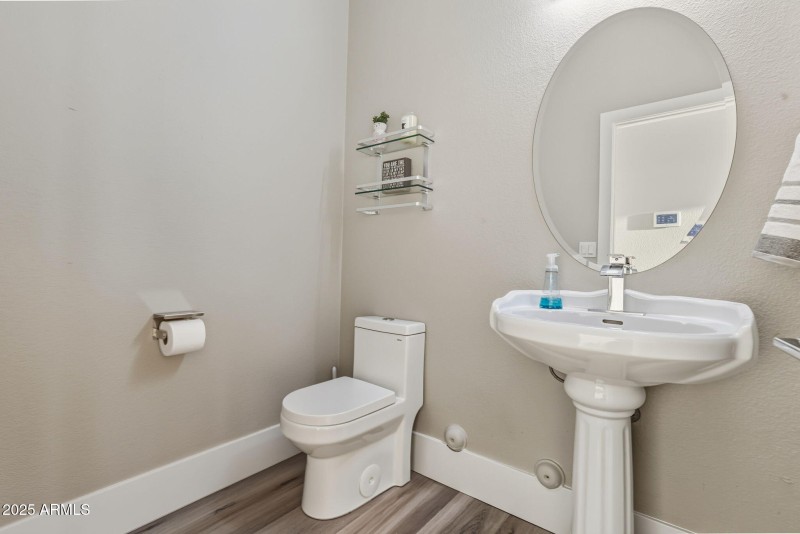 69-web-or-mls-18422 N 14th St Phoenix, A