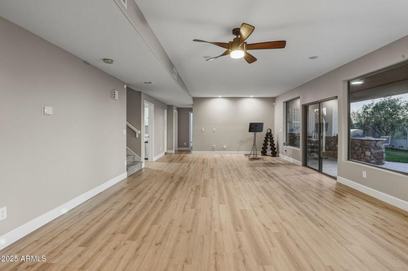 72-web-or-mls-18422 N 14th St Phoenix, A