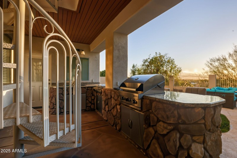 91-web-or-mls-18422 N 14th St Phoenix, A