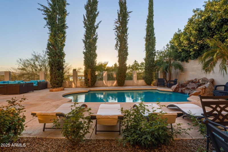 95-web-or-mls-18422 N 14th St Phoenix, A