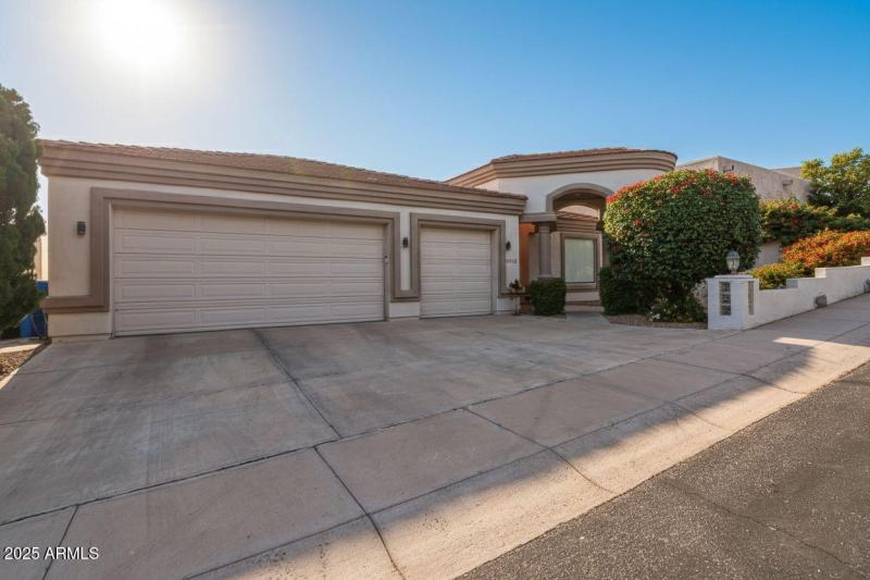 110-web-or-mls-18422 N 14th St Phoenix,