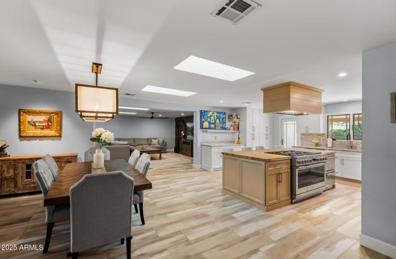 374D2153-1F3B-49F5-8651-A8FE1E0335DA