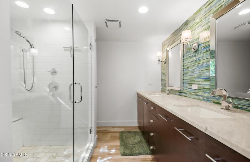 D00CDDBE-1F15-4F3C-A83E-3ECFC6D9B0B4