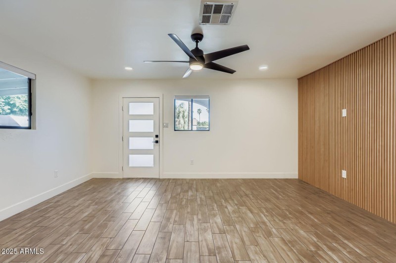 1107 W Roosevelt St - Web Quality - 011