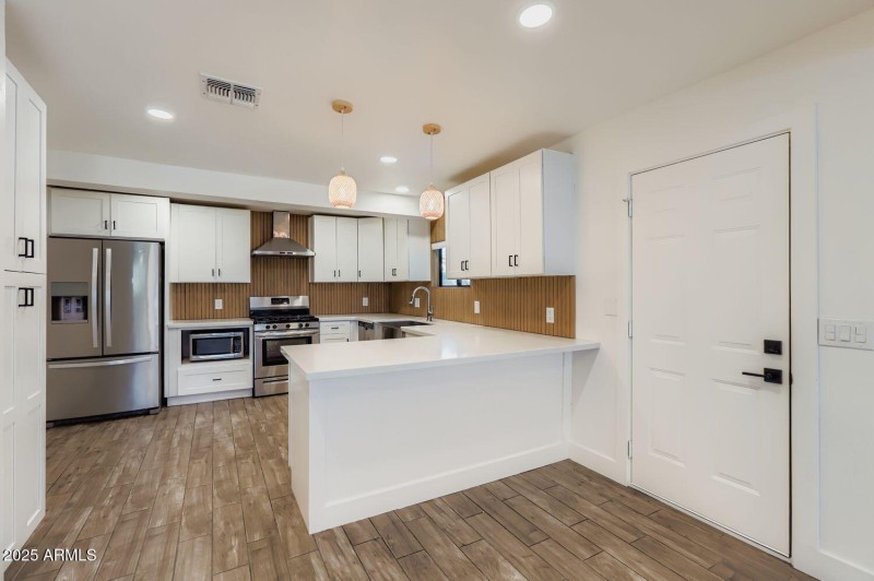 1107 W Roosevelt St - Web Quality - 012