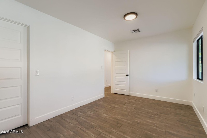 1107 W Roosevelt St - Web Quality - 026