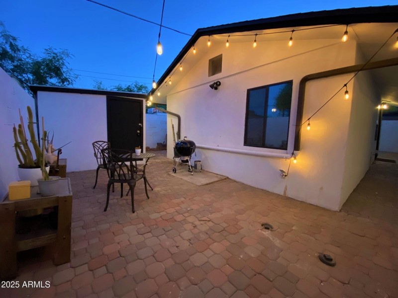 Roosevelt 2 patio edit