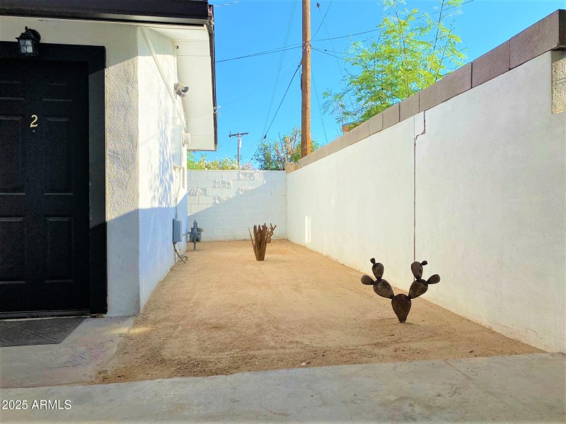 Roosevelt 2 side yard edit