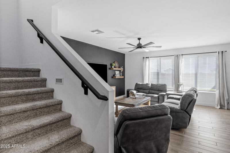 14233 W Cottontail Ln-9