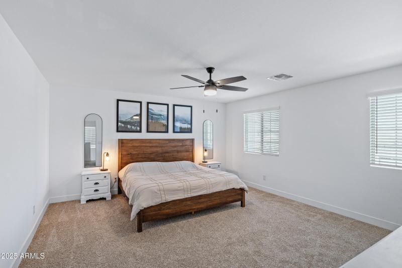 14233 W Cottontail Ln-27