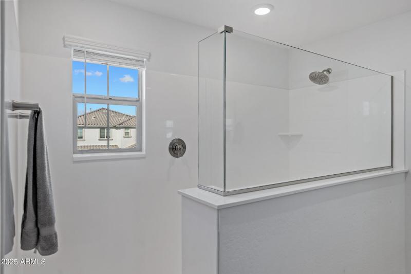 14233 W Cottontail Ln-31