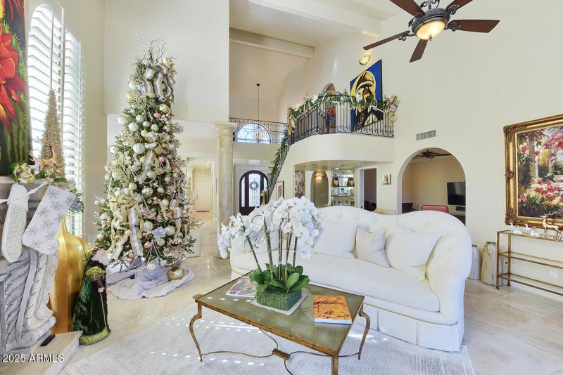 BEAUTIFULLY FURNISHED