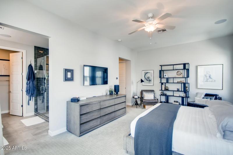 9001 E San Victor Dr 2019-large-017-019-