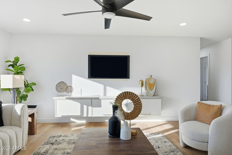 8-web-or-mls-009_ListerPros