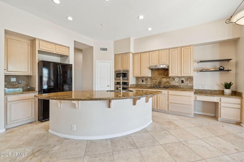 17-web-or-mls-13945-e-gail-rd