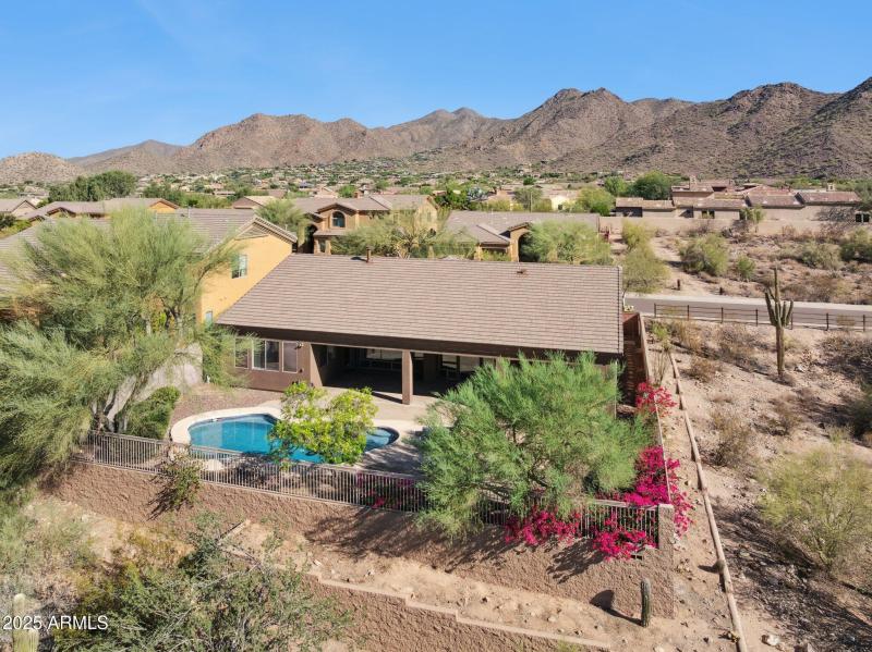 41-web-or-mls-13945-e-gail-rd