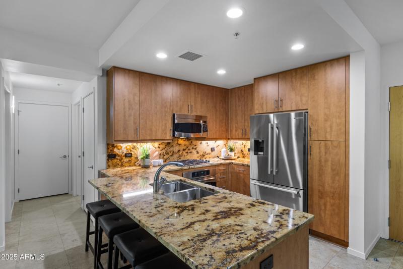 7131 E Rancho Vista Dr #4007-7