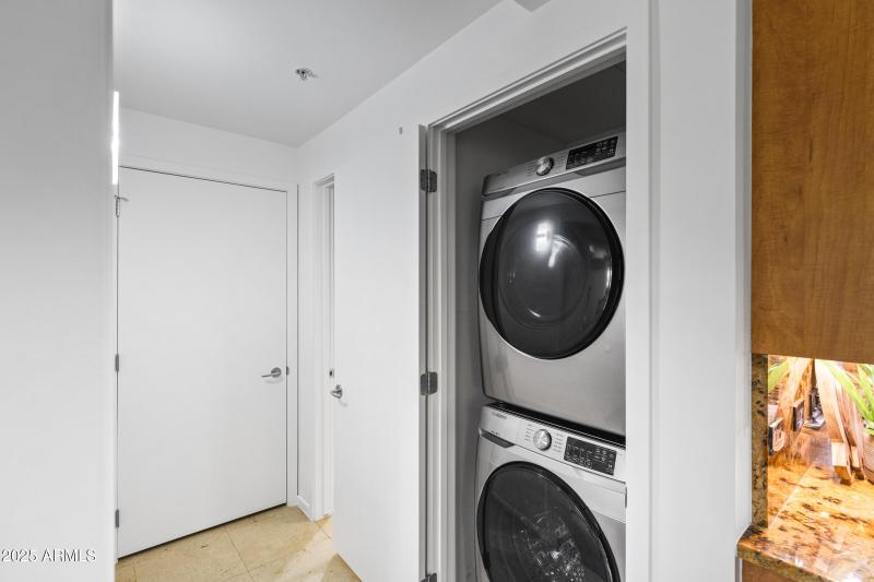 7131 E Rancho Vista Dr #4007-18