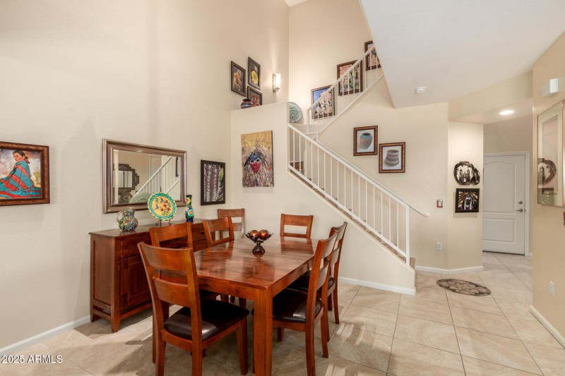 Dinning/entry/stairs