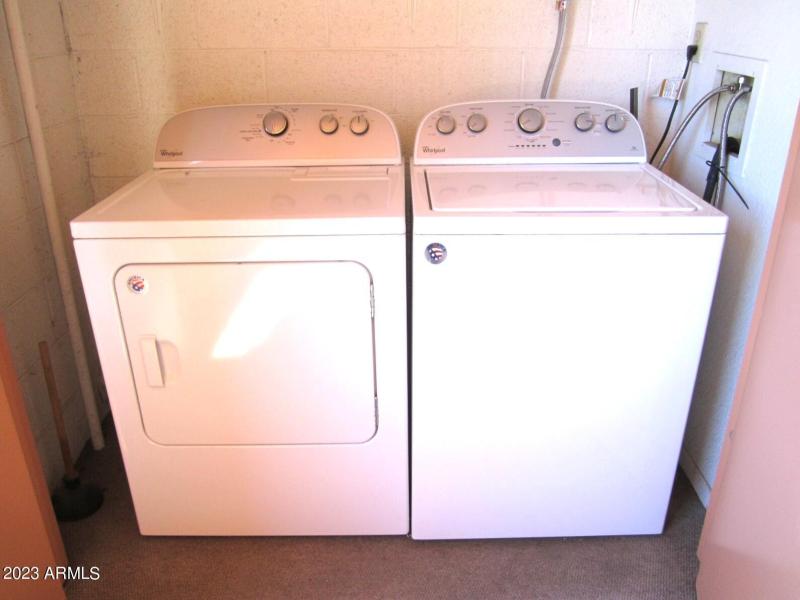 12 232 FULL SIZE WASHER N DRYER