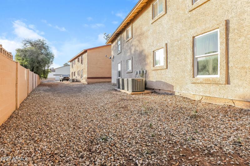 15-photo-Rear-View-a1b15673-81b0-4642-ae