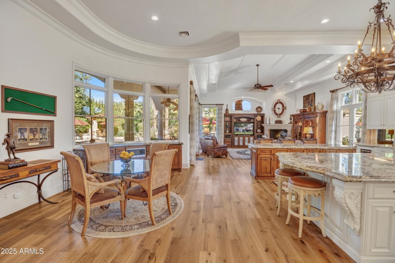 Eat-in Kitchen/Great Room