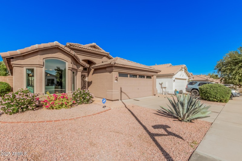 3022 E Captain Dreyfus