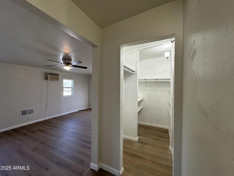 dbd2303dab4bfa0d-photo