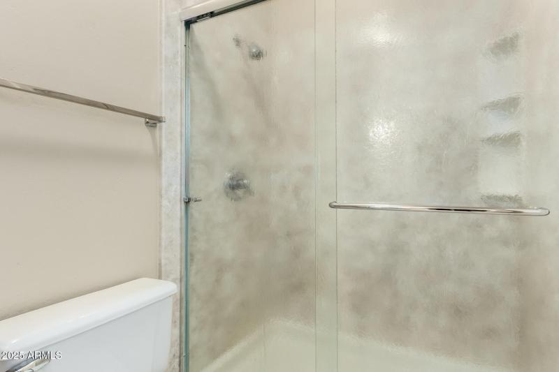 Guest tub/shower combo