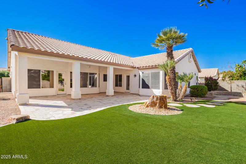 Large lot with water feature