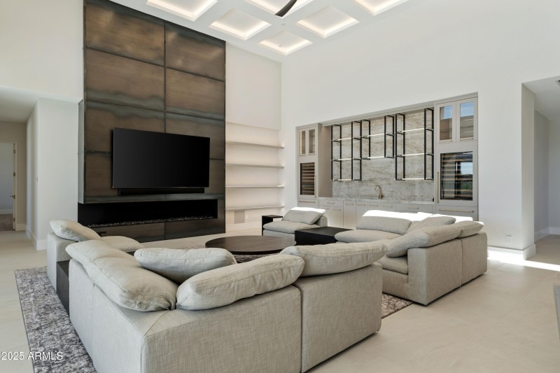 003_Great Room-Bar Area