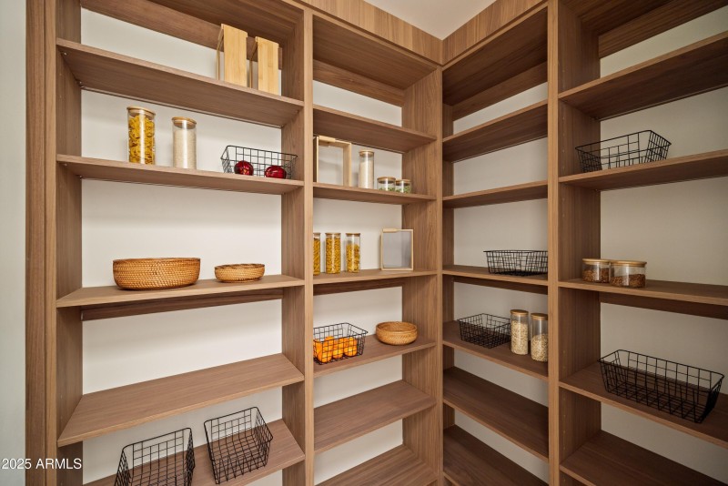 012_Oversized Pantry