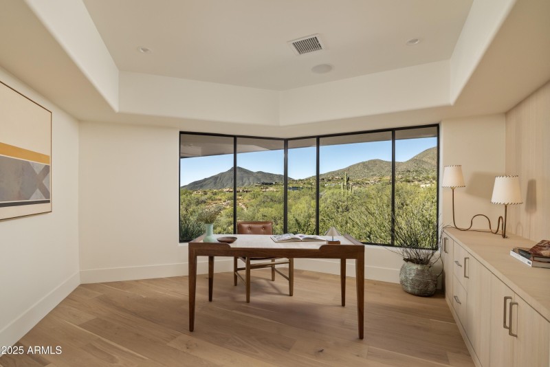 027_Office or bedroom 4