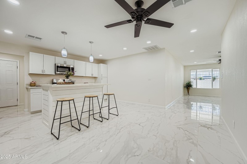 7601 N 40th Drive - MLS Sized - 014 - 17