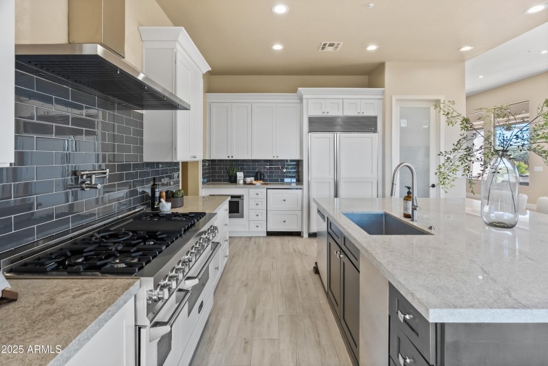 kitchen galley 2 towards frig