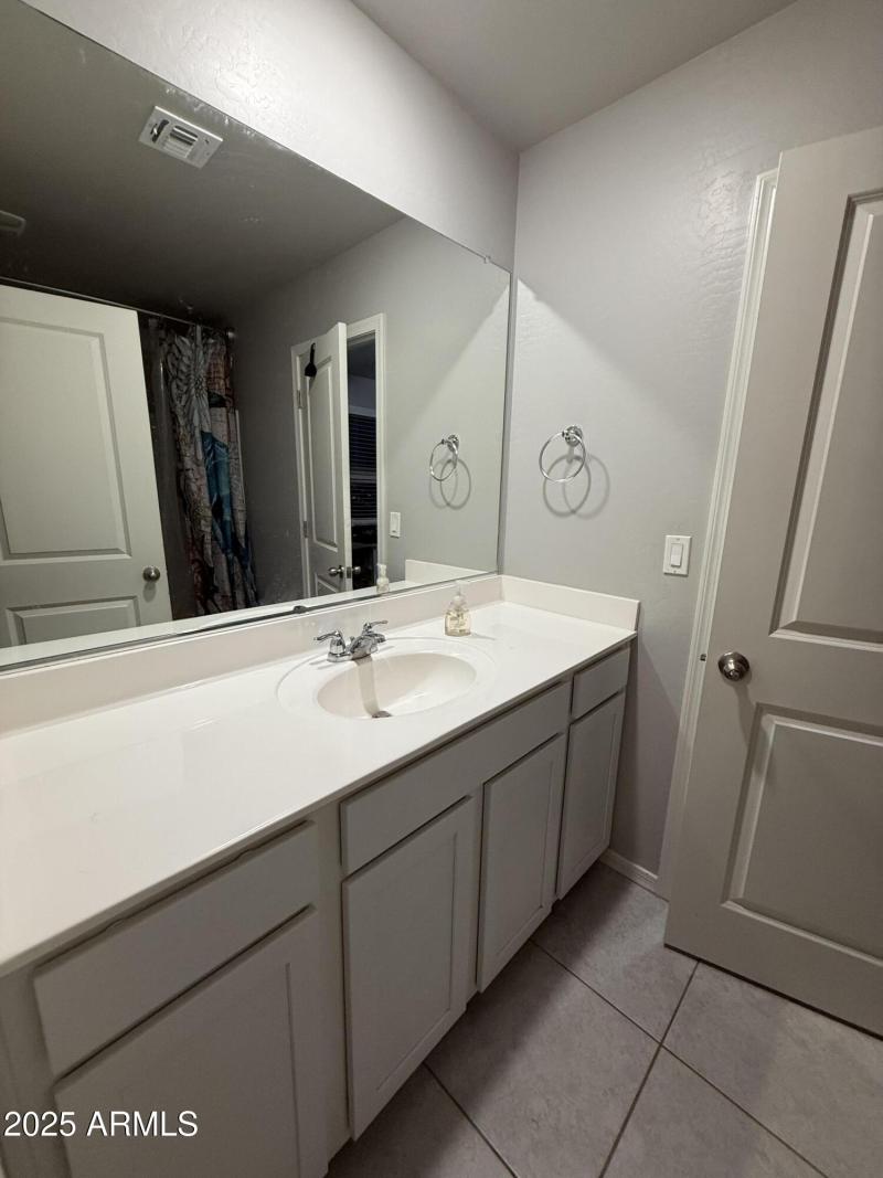 41 bath three - access to bed 3&4