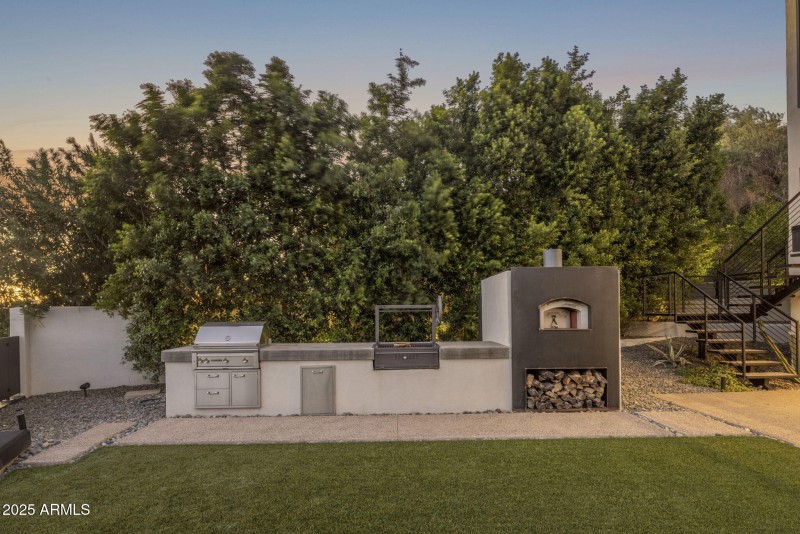 Valle Vista Hillside