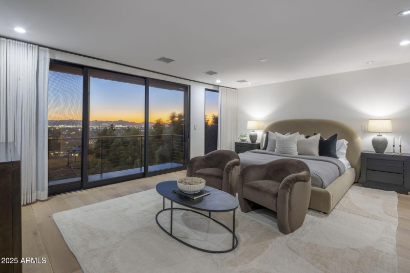 Valle Vista Hillside